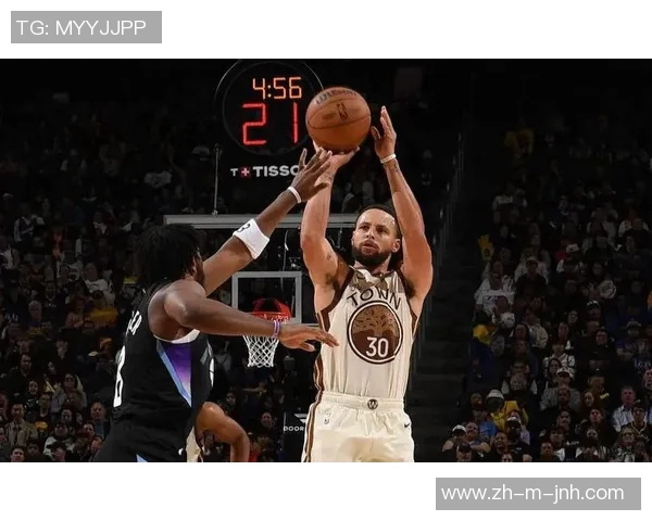 库里复出贡献23分6助攻巴特勒砍下18分10篮板勇士轻松战胜鹈鹕结束连败 库里复出贡献23分6助攻巴特勒砍下18分10篮板勇士轻松战胜鹈鹕结束连败